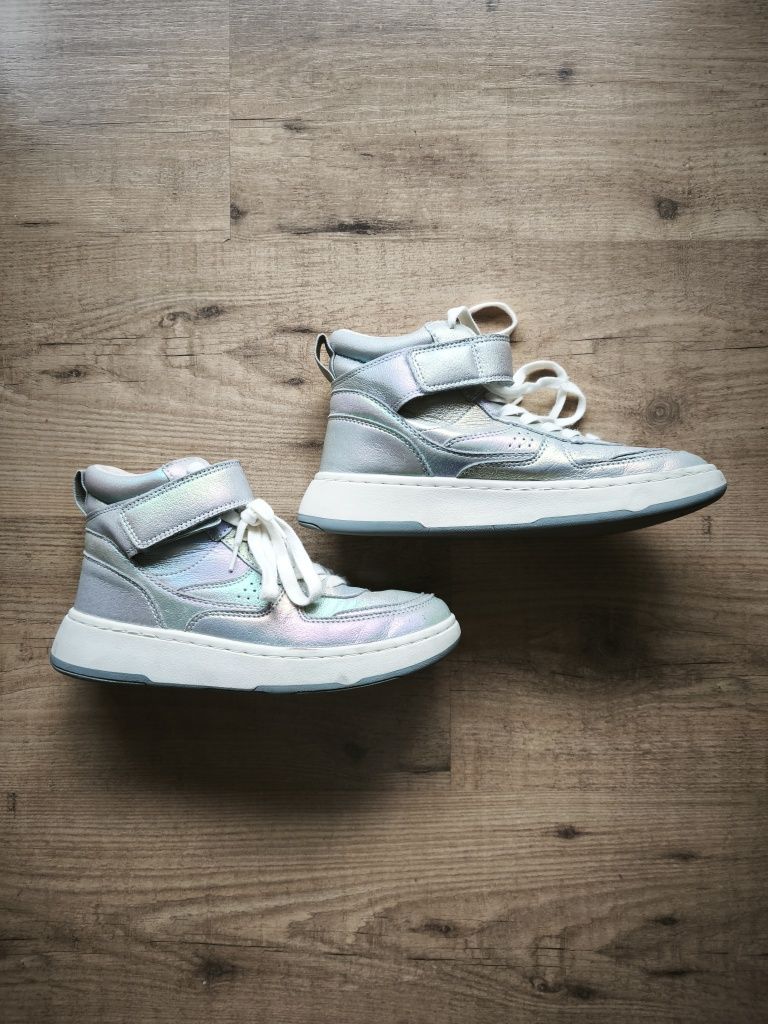 Zara bota prateada 37