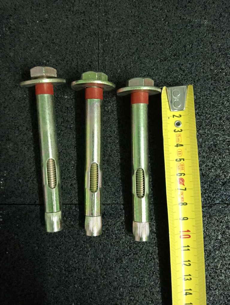 20 Buchas de expanção metálicas 12mm