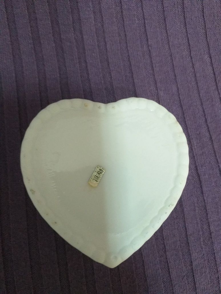 Romantyczne puzderko w kształcie serca
