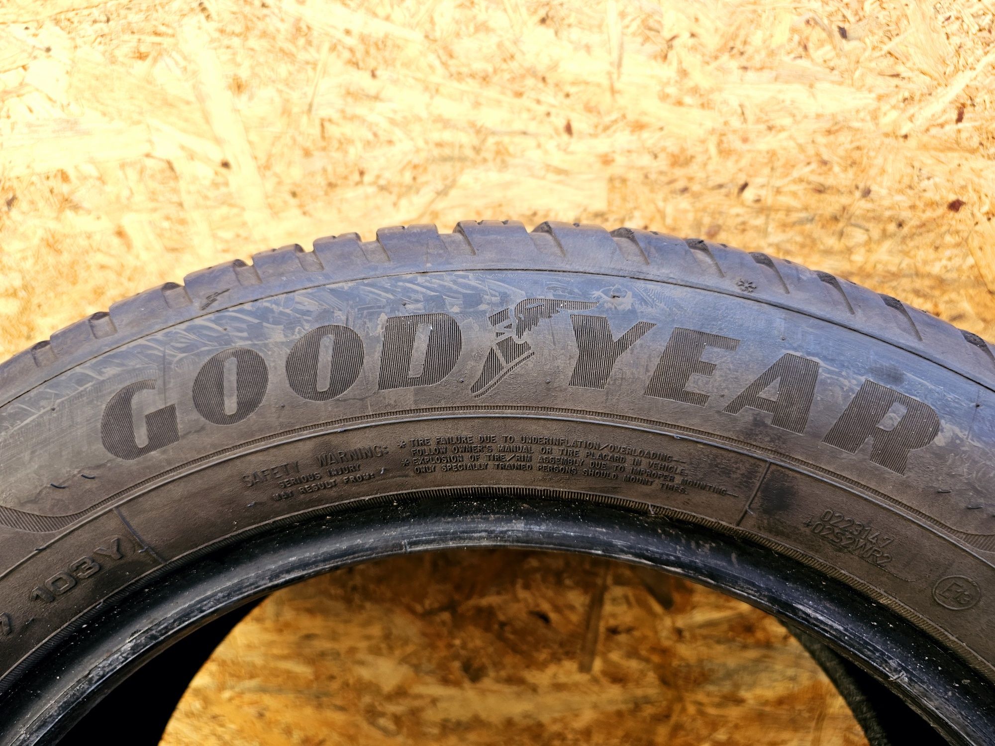 Idealne!!  6,5mm. 2022rok!  235/55 r17 Goodyear Vector 4Seasons
