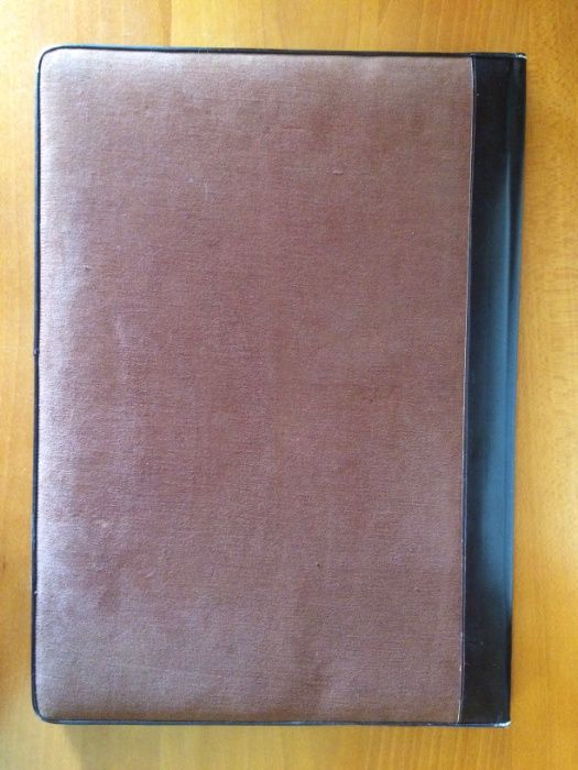 Capa de secretária tripartida