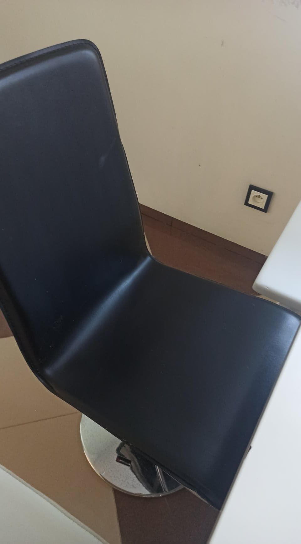 Krzesła obrotowe do jadalni /salonu