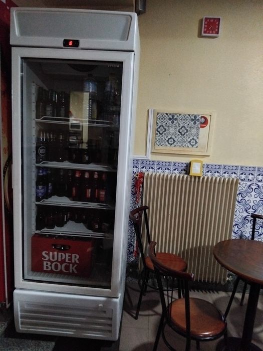 Vendo frigorífico de refrigeração