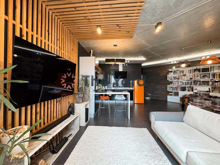 Продаж 3к квартири в ЖК Голосієво з генератором та сонячними панелями