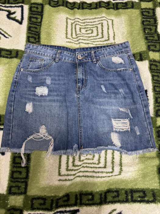 Джинсова юбка.