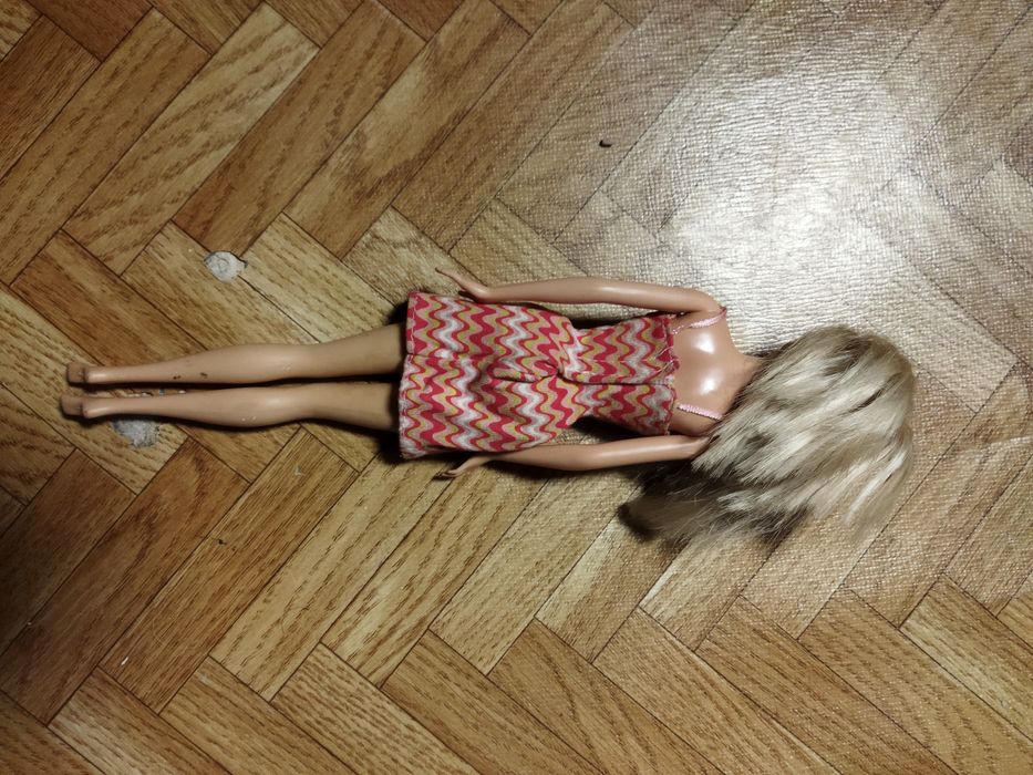 Mattel Barbie B8839 chic 2003