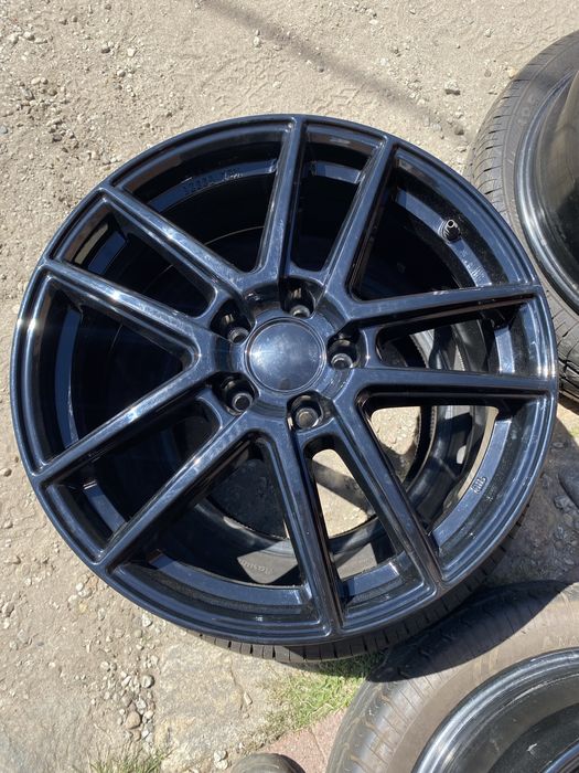 Komplet Felg Aluminiowych 18” 5x112 7,5Jx18H2 ET44, 66,6 mm VW Audi…