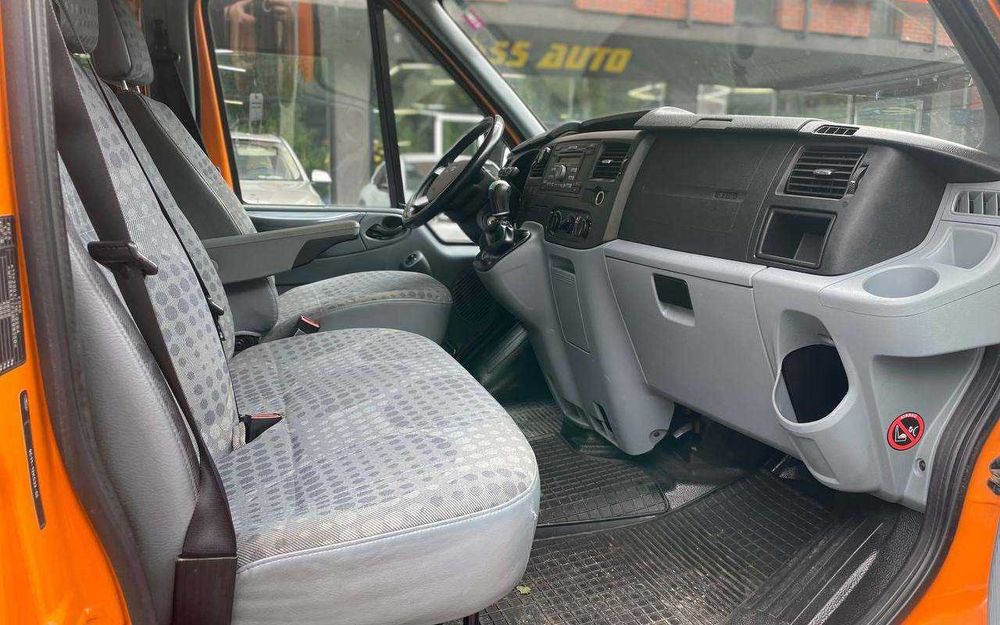 Ford Transit 2011