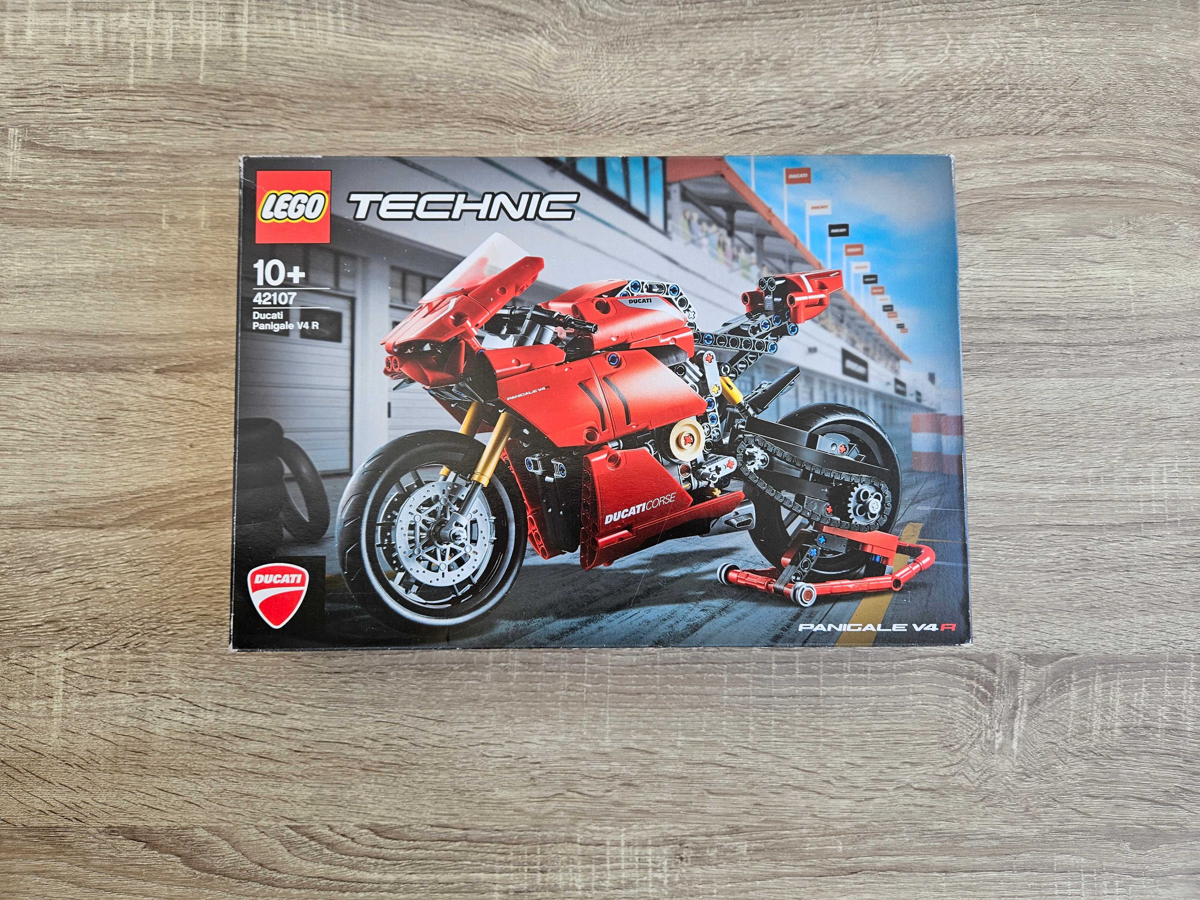 LEGO Technic Ducati Panigale V4 R в ідеальному стані