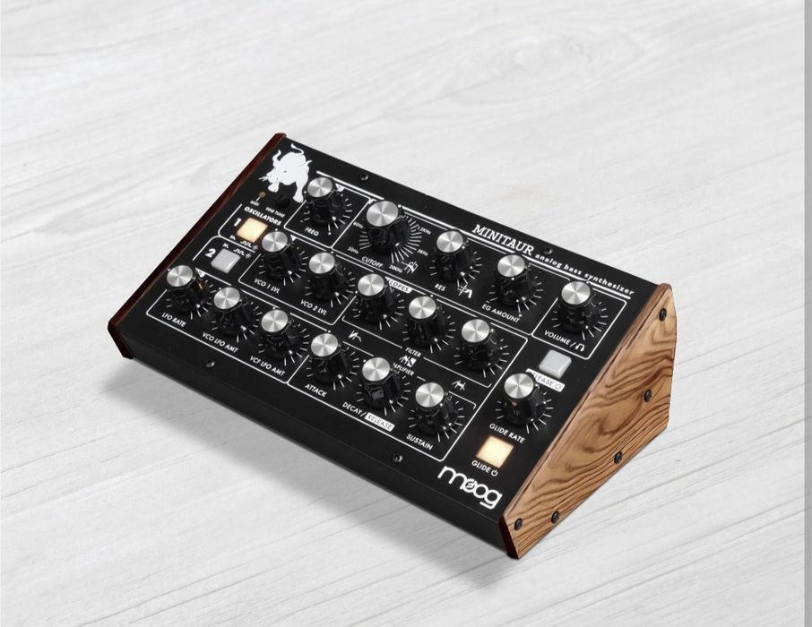 Mood Minitaur com paineis laterais de madeira e decksaver