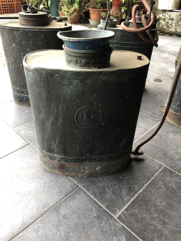 Maquinas de sulfatar antigas em cobre