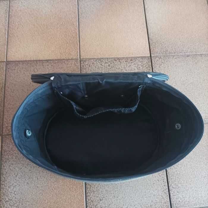 Damski kuferek kosmetyczny z lusterkiem Globtroter