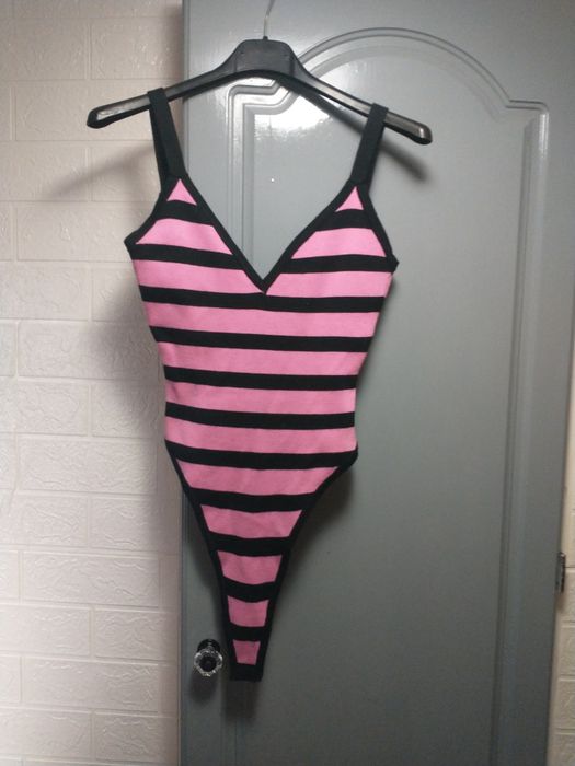 Body damskie sweterkowe M