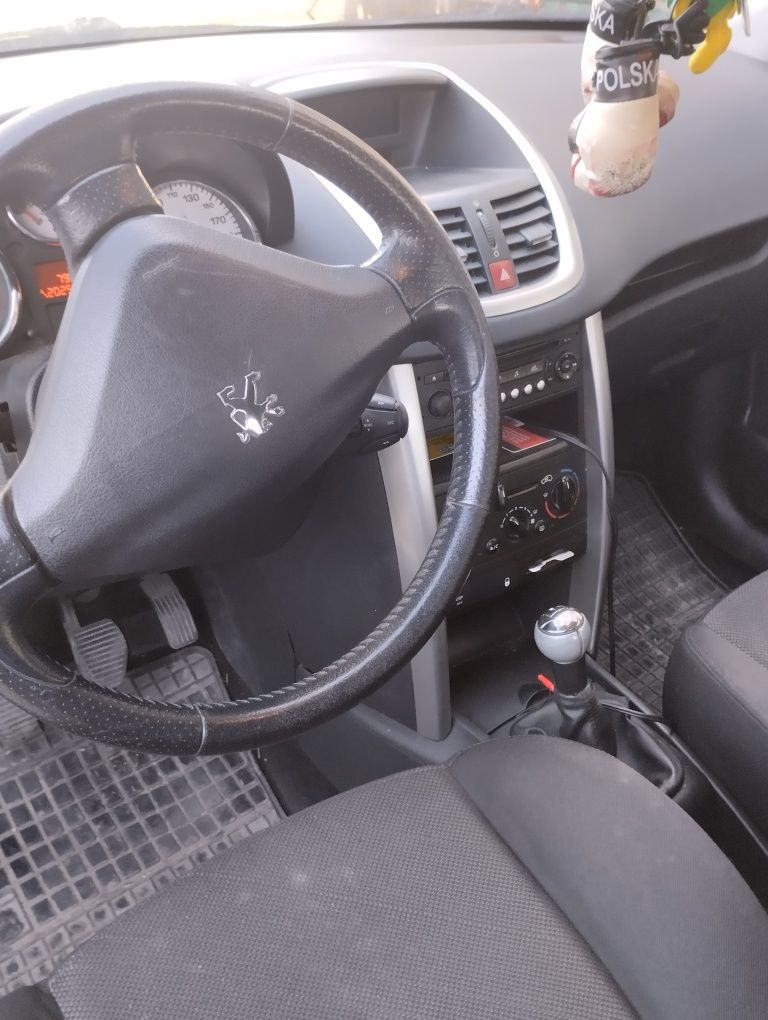 Sprzedam Peugeot 207