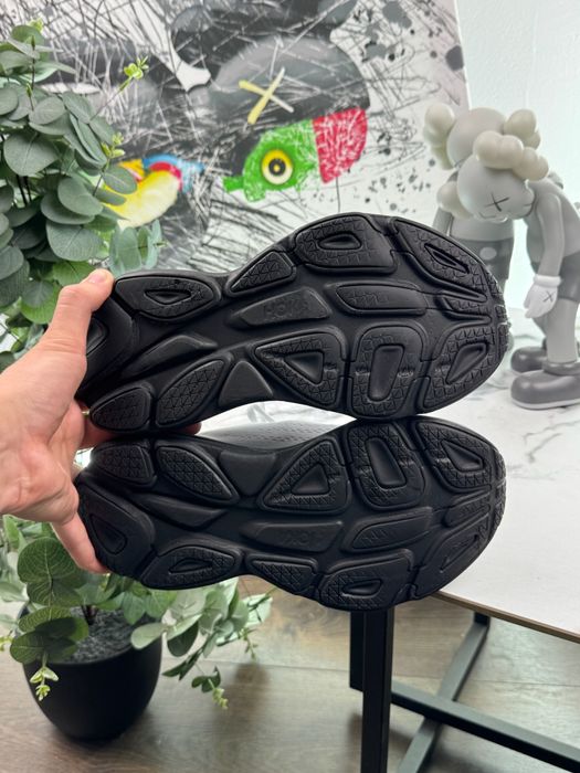 Кросівки Hoka Bondi 8 39 розмір Е6699