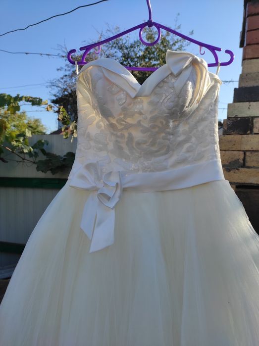 Продам свадебное платье