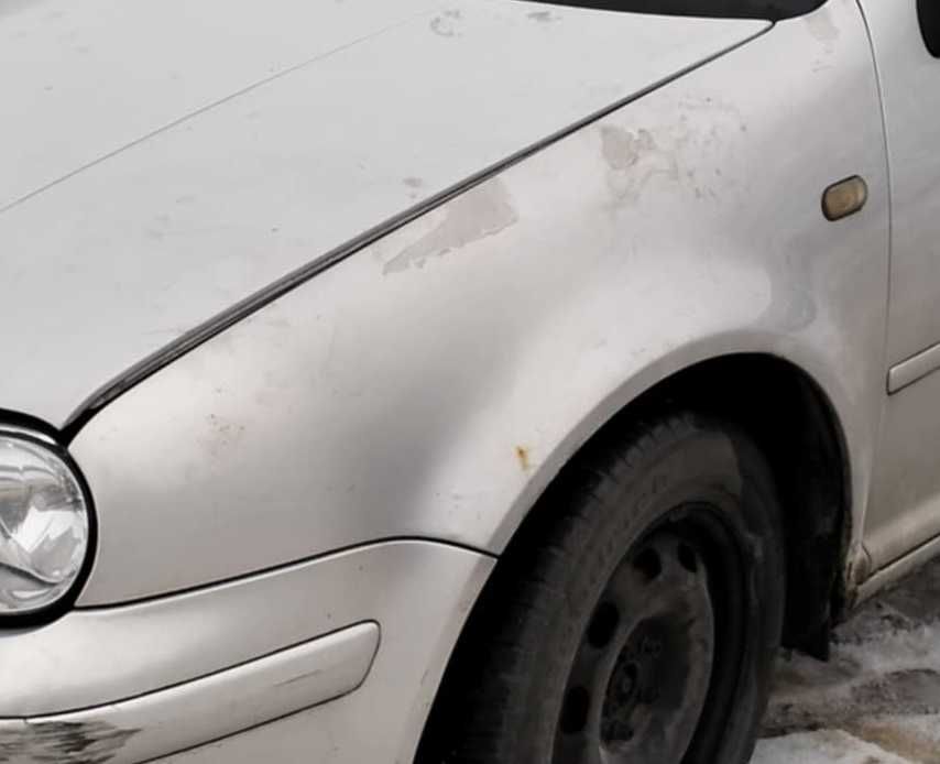 błotnik prawy lewy vw golf IV