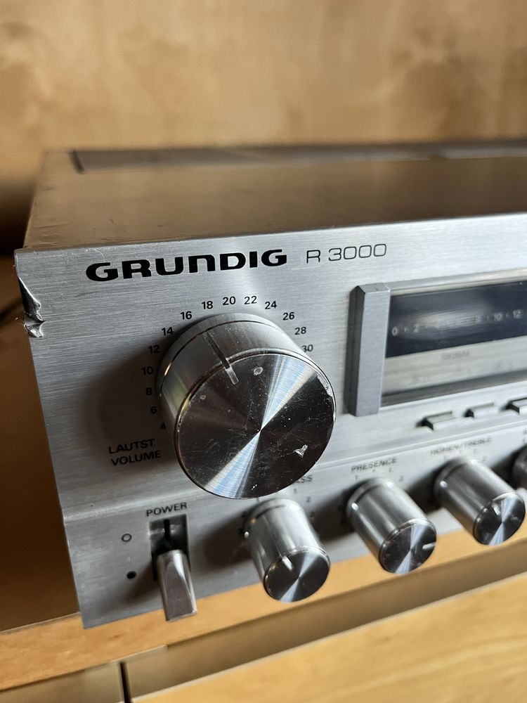 Amplituner Grundig R3000