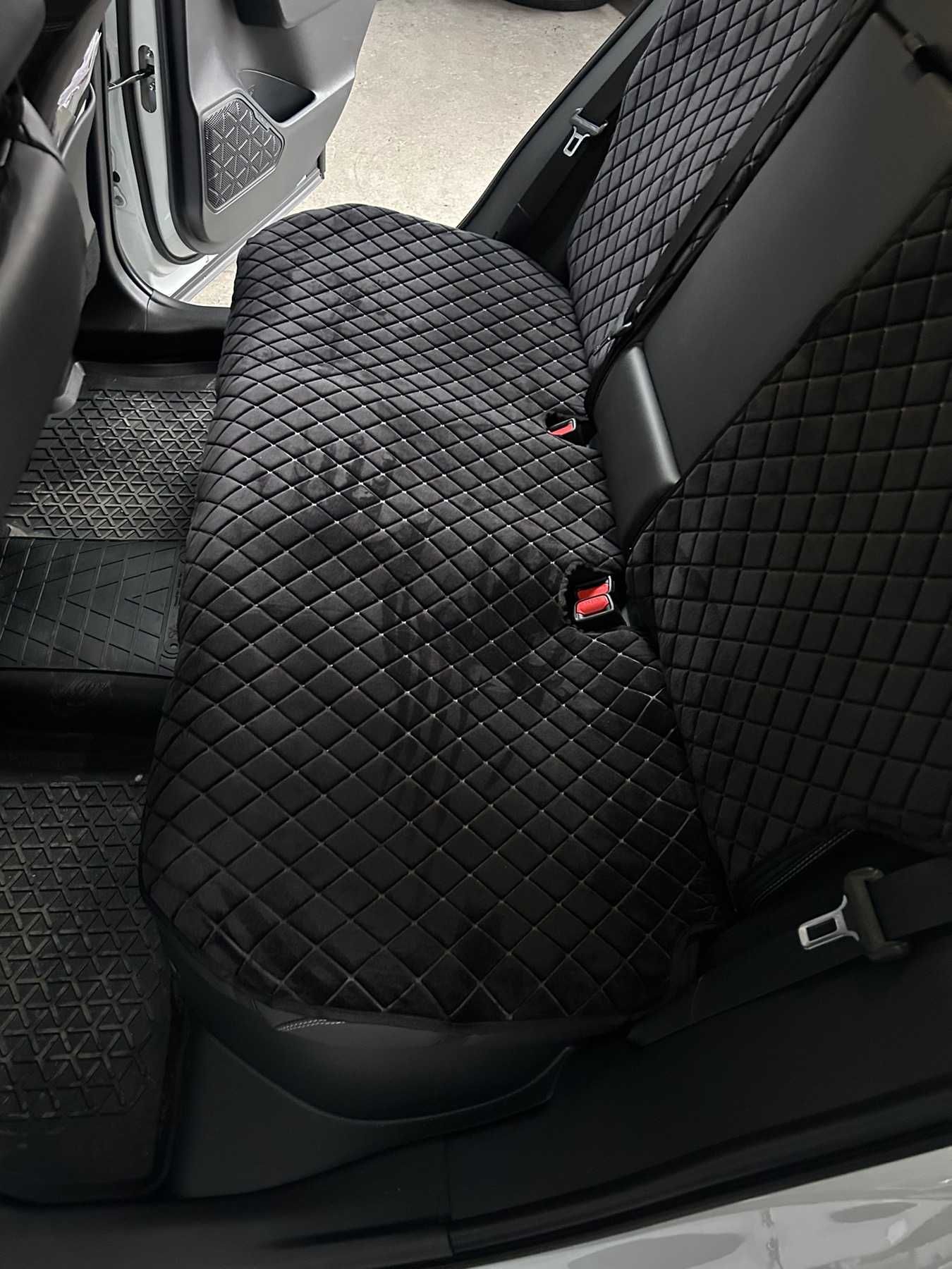 Автонакидки на сидения ( Чехлы ) Toyota Rav4 2018-2025 модельные