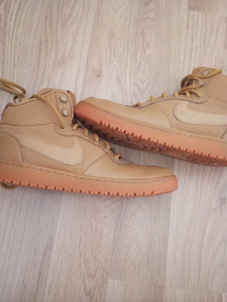 Buty Nike 44,5 stan bardzo dobry minus