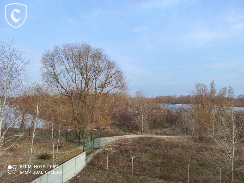 Будинок з виходом до Десни, Новосілки