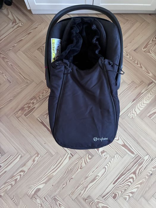 Fotelik samochodowy Cybex Cloud Z i-Size ze śpiworkiem
