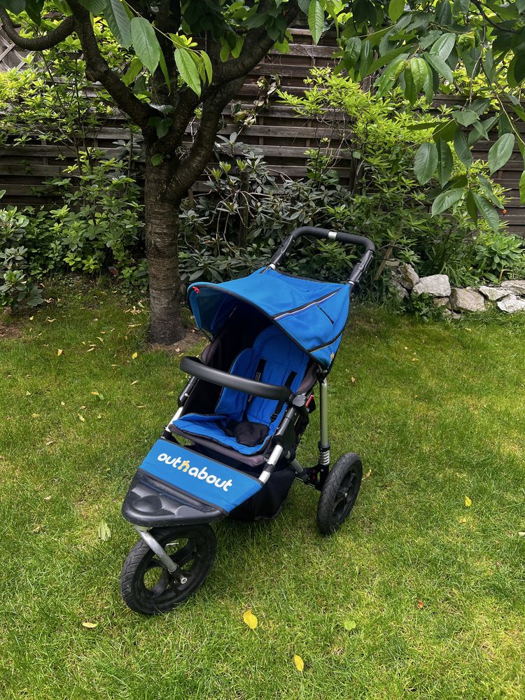 Wózek spacerowy trójkołowy biegowy nipper out n bout