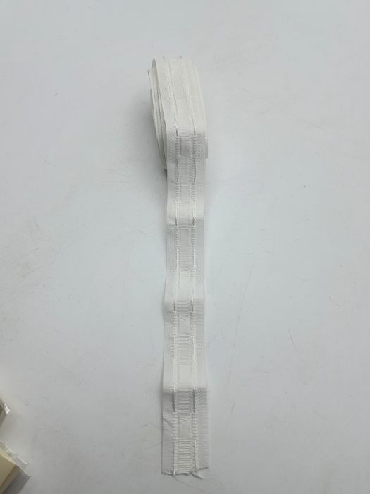 Taśma marszcząca kupon 3,40 m.x 2,50 cm.