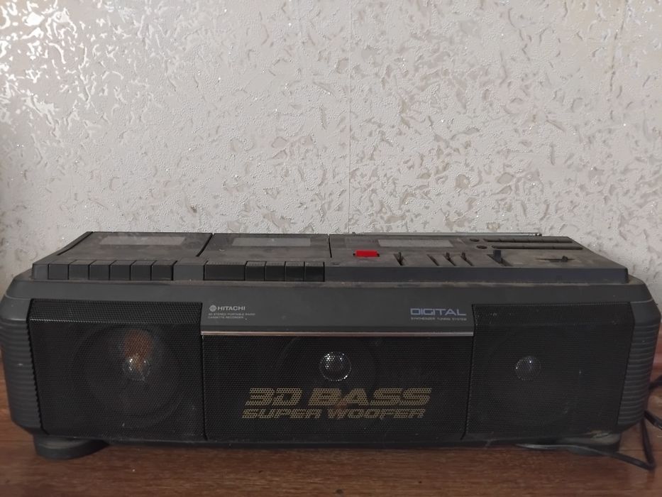 Касетний бумбокс hitachi 3d35e