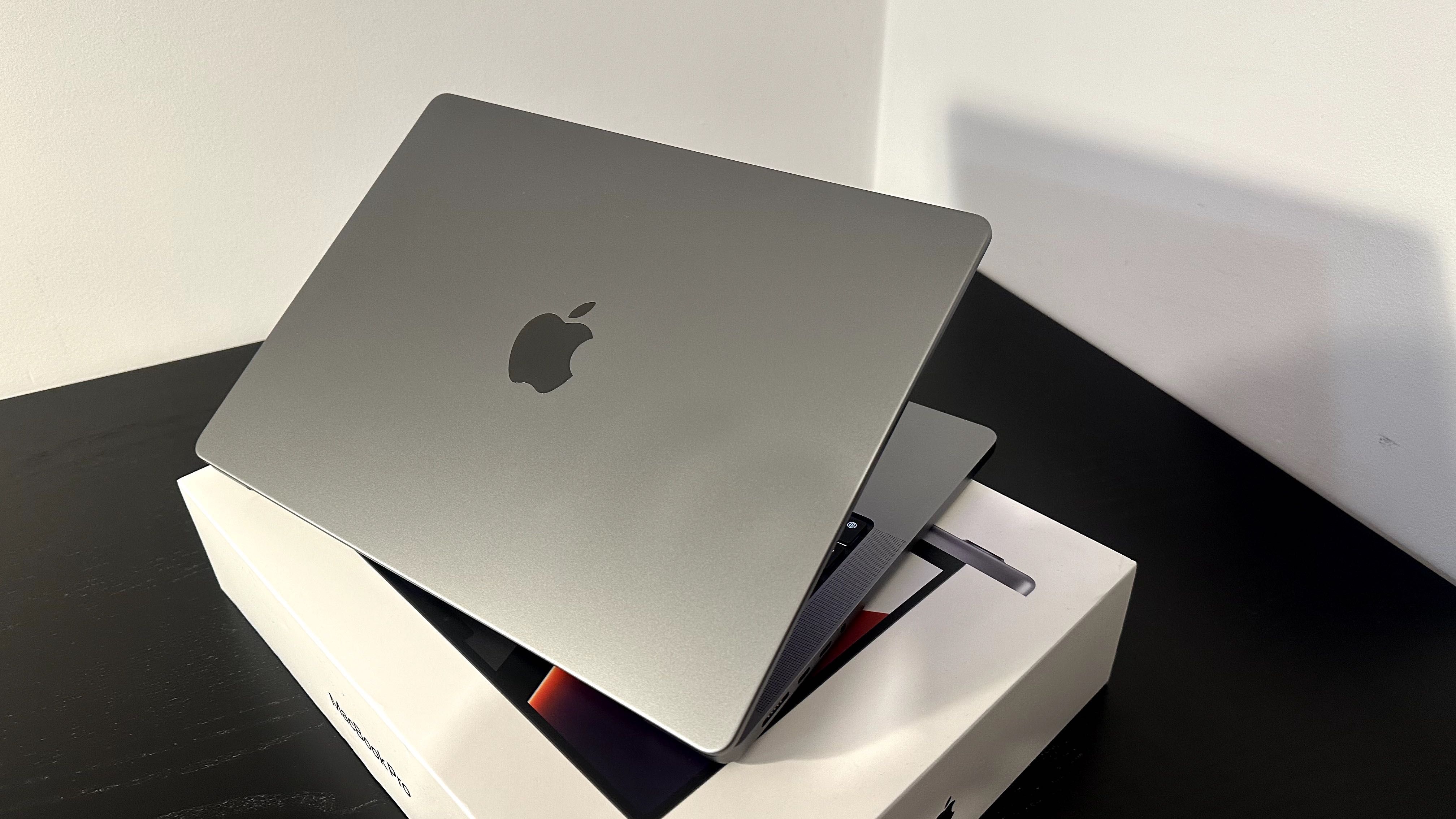 MacBook Pro M1 Pro 14” 512GB SSD 16GB RAM