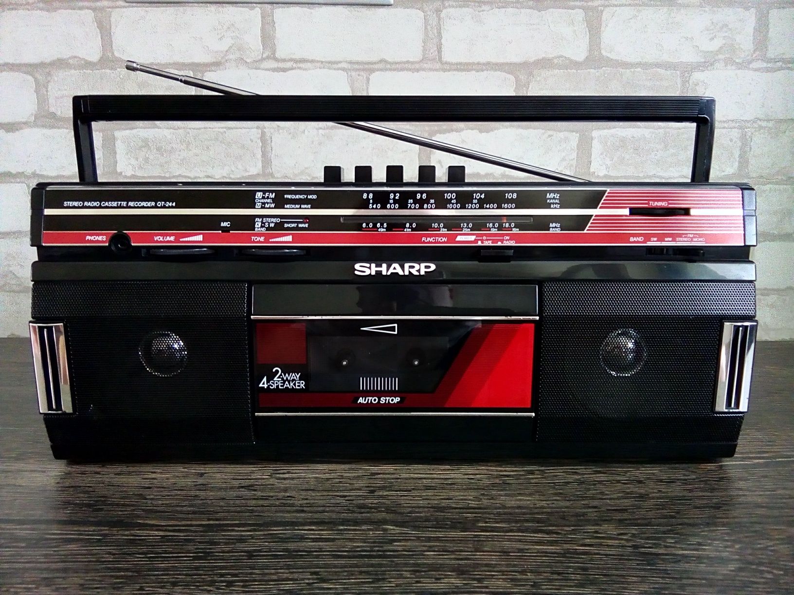 Sharp QT-242 H (BK) stereo radio cassette recorder