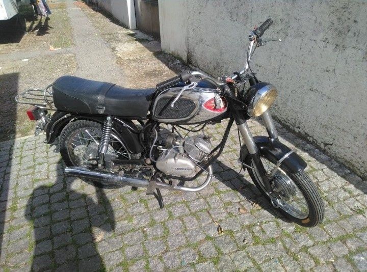 Restauro de motorizadas e motores a 2 tempos