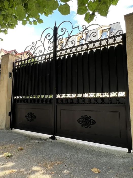 Portão batente em ferro