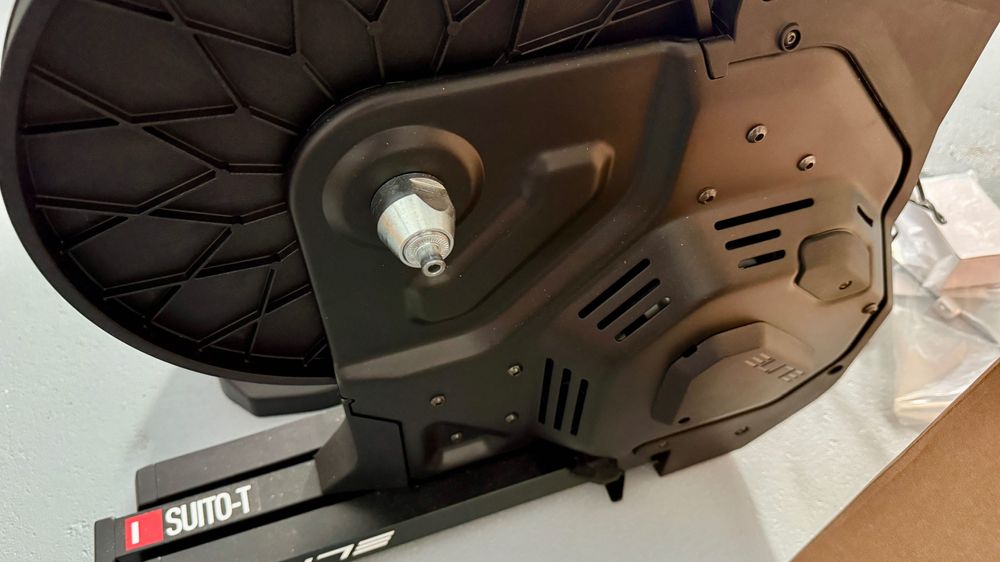 Trenażer rowerowy Elite Suito T + Kaseta shimano 12 rzędowa 10-51