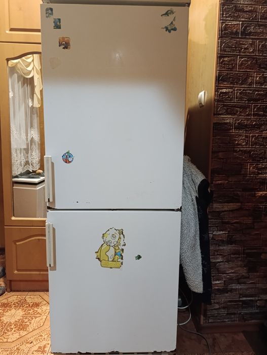 Холодильник в хорошому стані