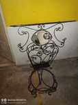 Antiguidades em metal e cobre