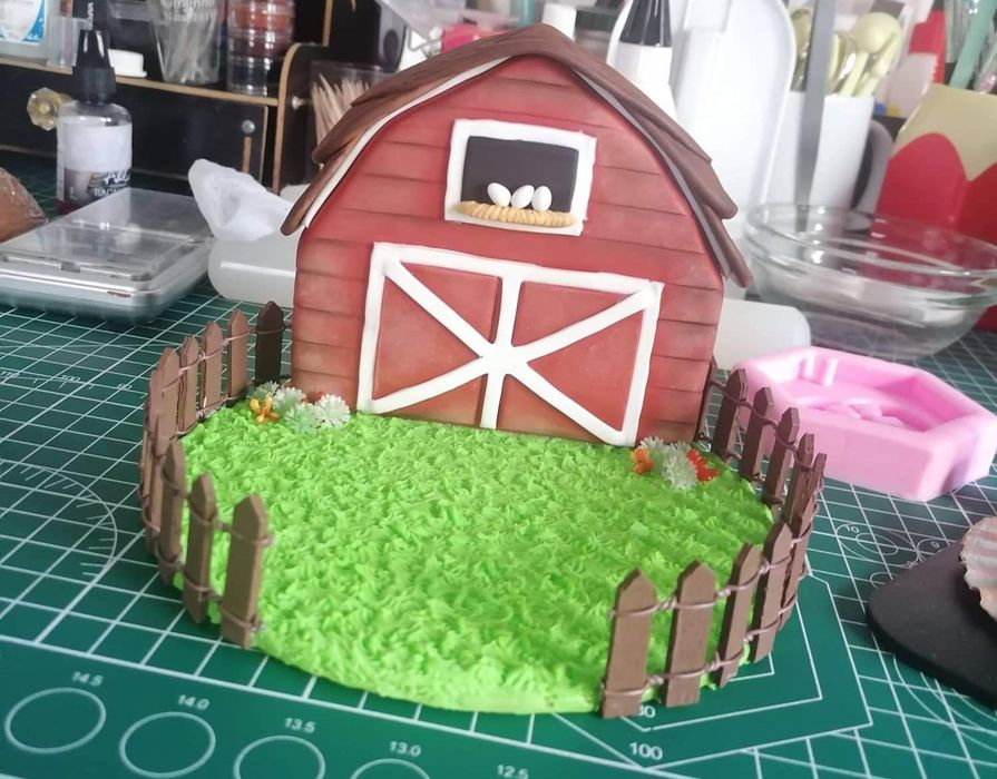 Decoração para bolo com o tema  animais da quinta