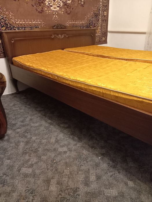 Ліжко двоспальне .