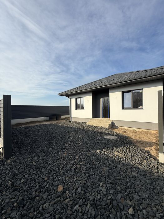 Продаж дуплексу на ділянці 2.5 сот. за привабливою ціною у Струмівці.