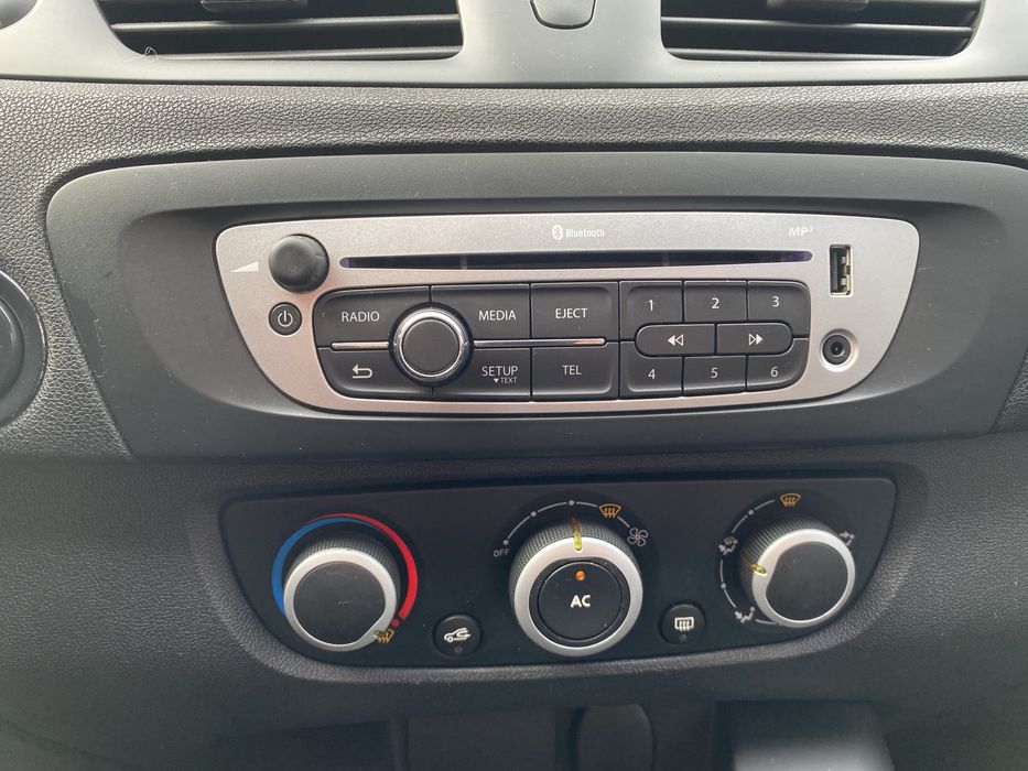 Renault Scenic 2 Rest