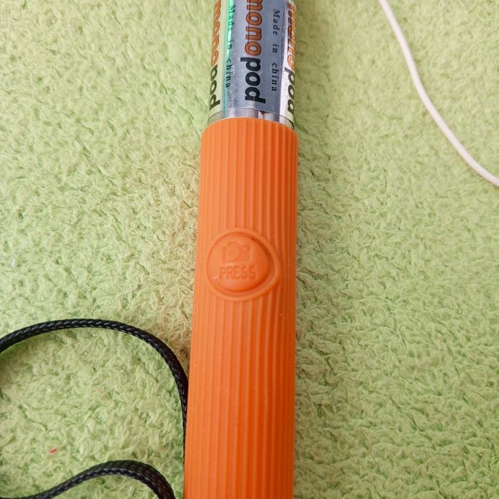 Монопод / Палка для селфі / Штатив ручний  / 1м. / Телескопічна палиця