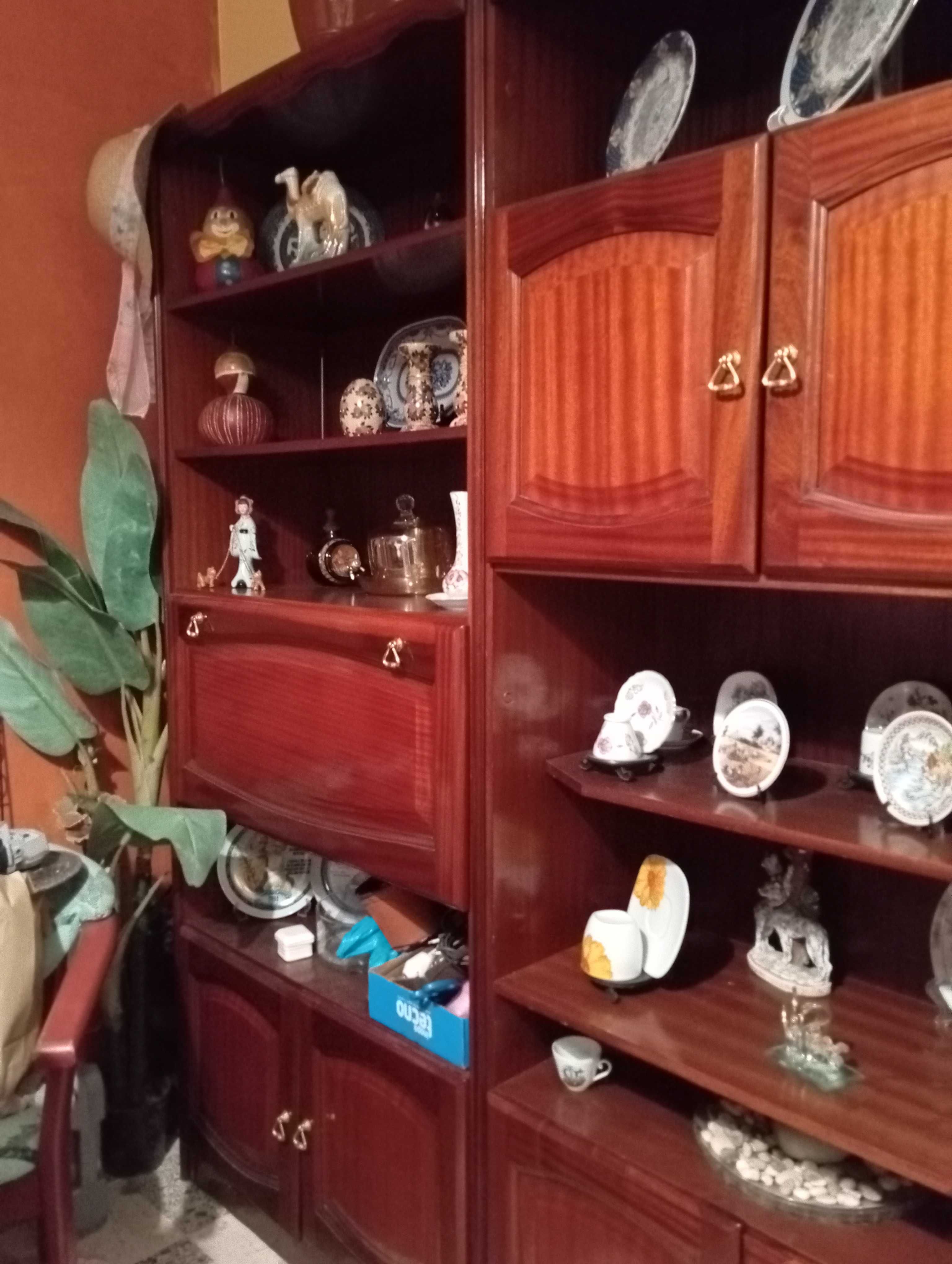 Móvel de sala ( 3 elementos ) com cristaleira