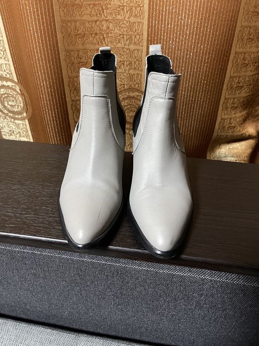 Черевики жіночі