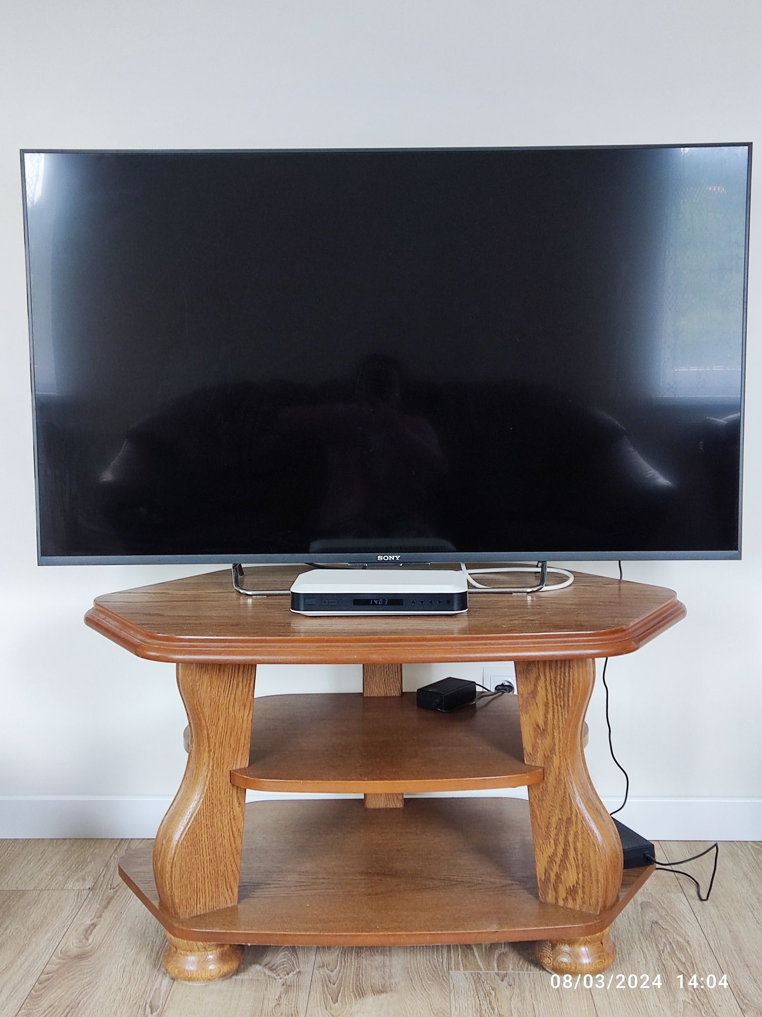 Używany stolik pod TV