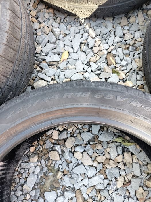 Opony zimowe Pirelli 225/45/18