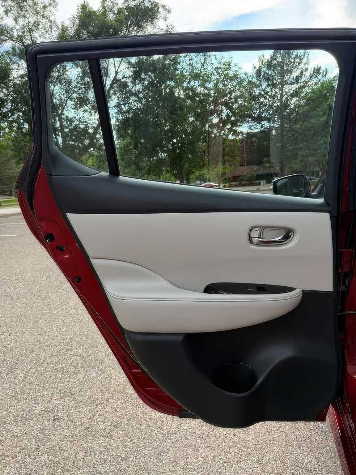 2019 Nissan LEAF SL