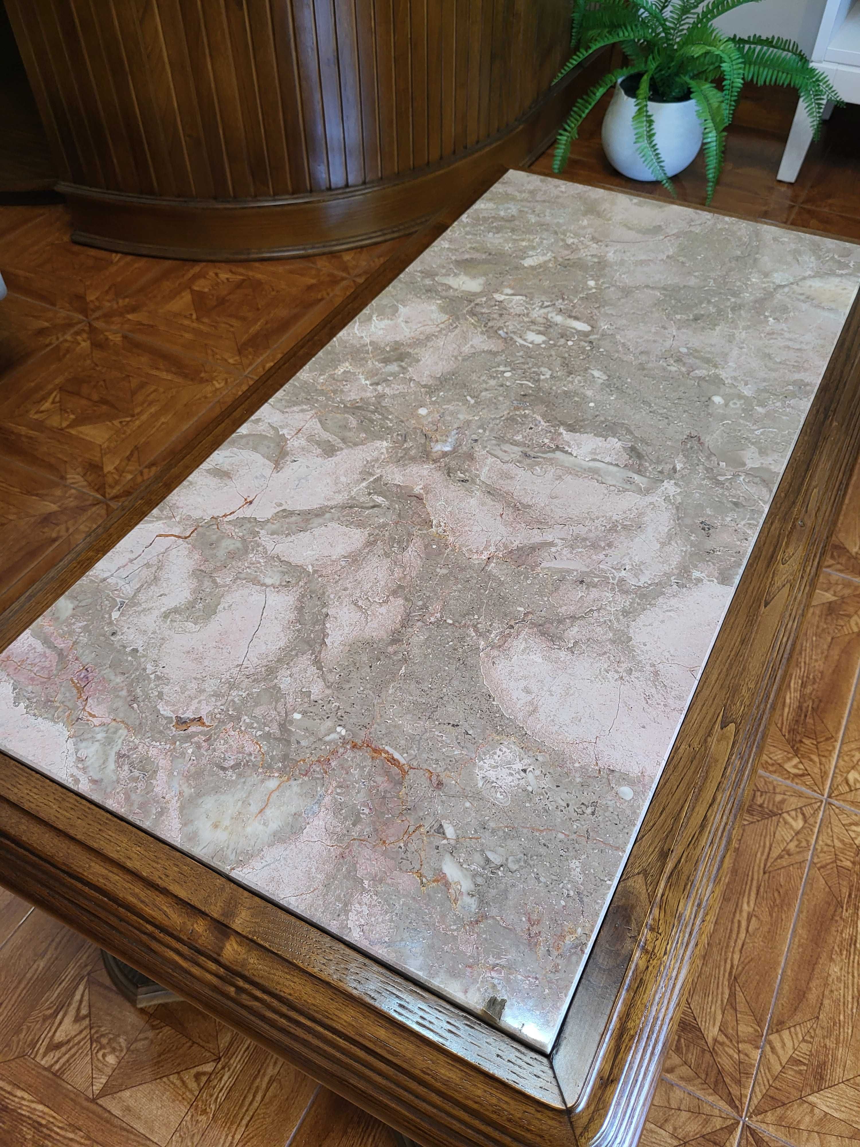 Mesa de centro em mármore
