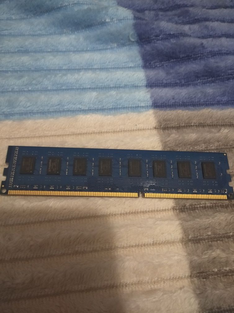 оперативна пам'ять Kingston 2gb DDR3