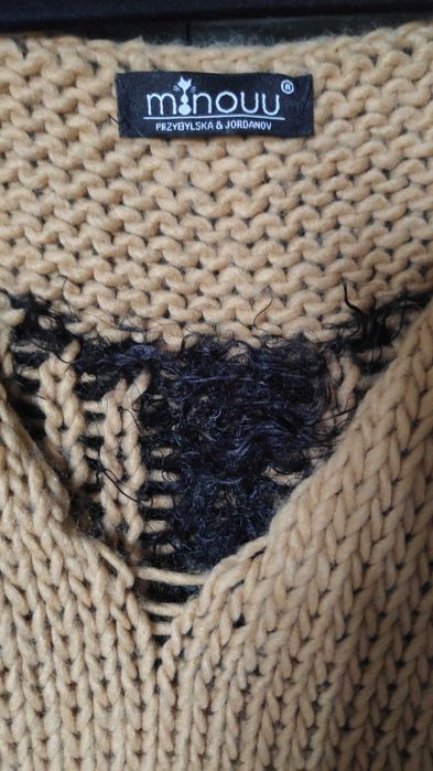 damsk karmelow brazowy sweter owersize, marki Minouu.