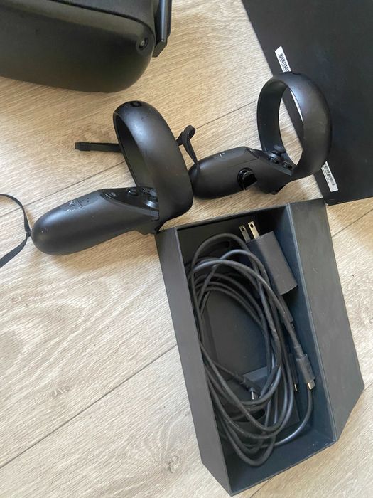 Oculus Quest VR очки віртуальної реальності